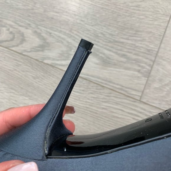 Dolce & Gabbana Satin Pointed Toe Heels - Picture 13 of 15